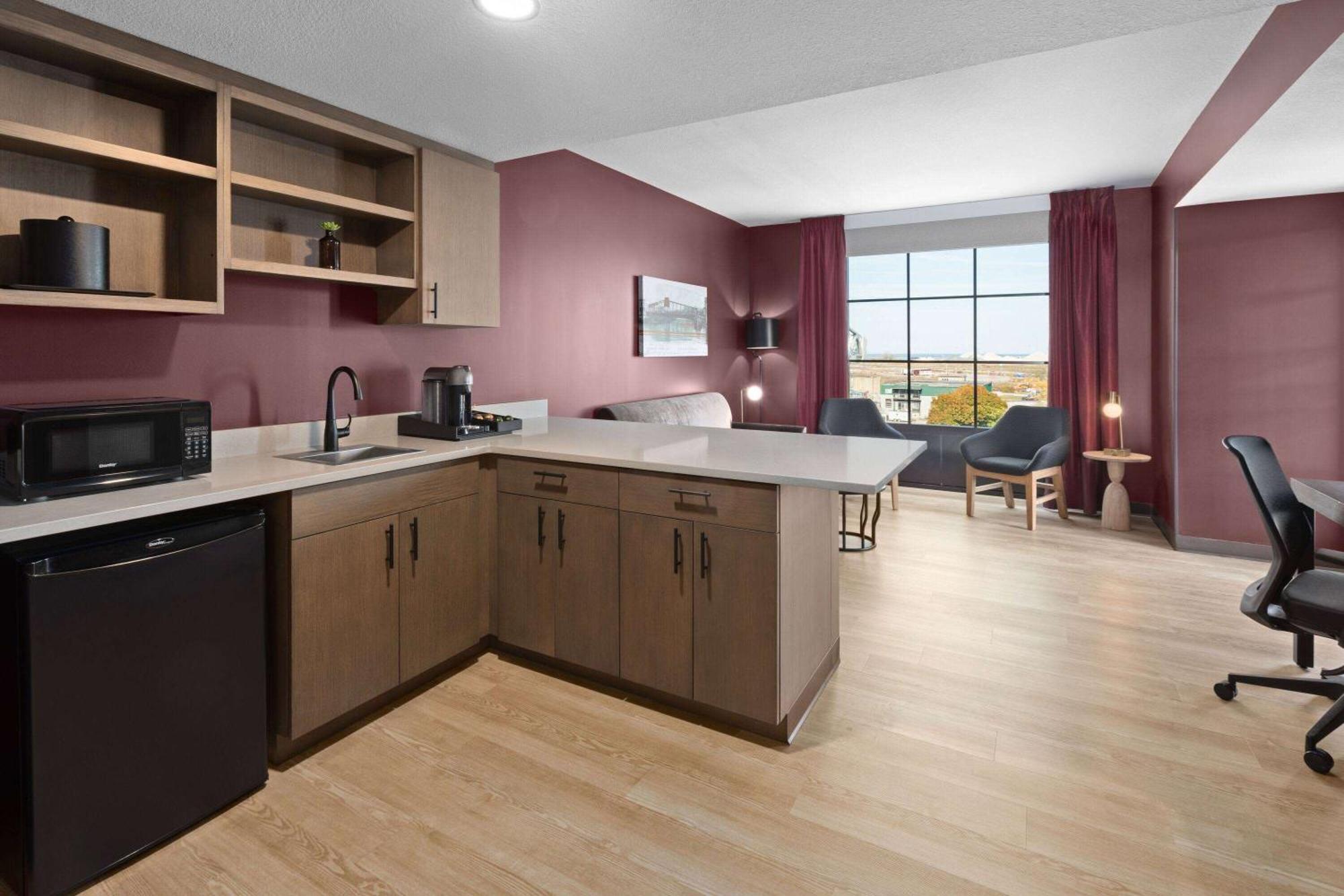 Riverbend Hotel And Suites, Trademark Collection By Wyndham Ащабюла Екстериор снимка