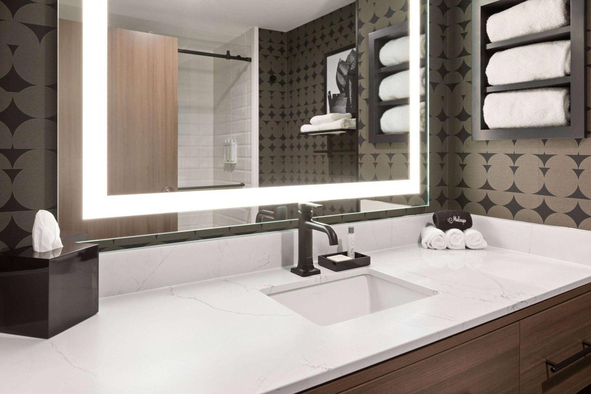 Riverbend Hotel And Suites, Trademark Collection By Wyndham Ащабюла Екстериор снимка